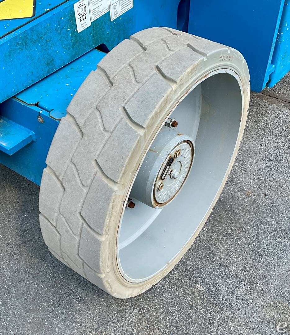 2013 Genie Z40/23NRJ