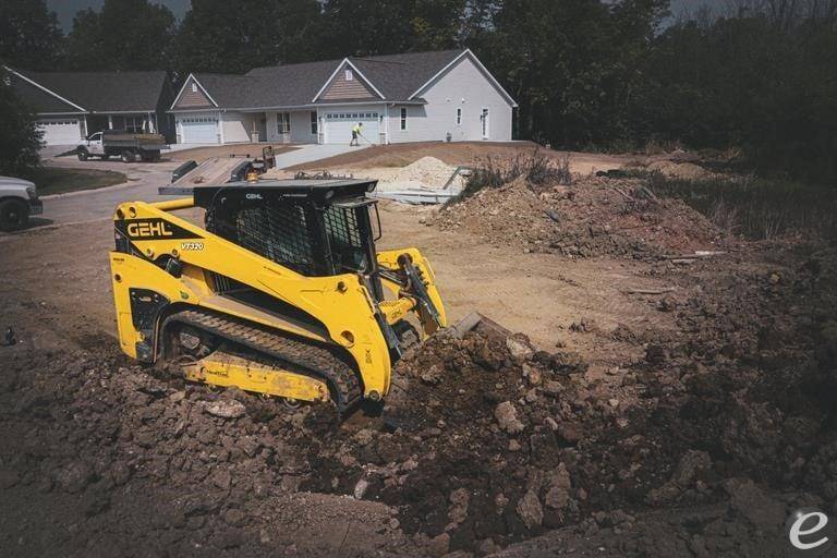 2026 Gehl VT320