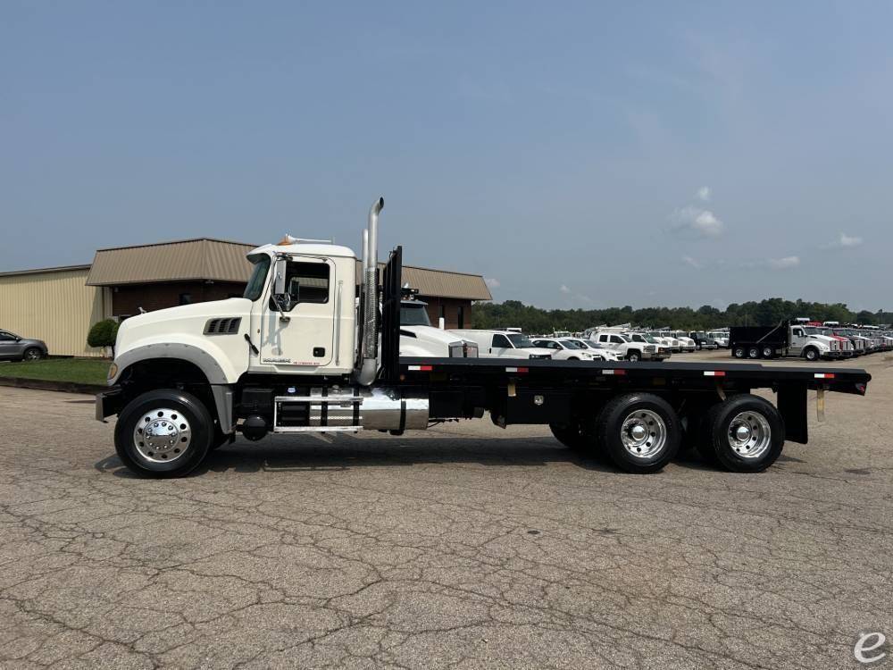 2011 Mack GRANITE GU713