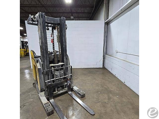 2018 Yale NR045EB