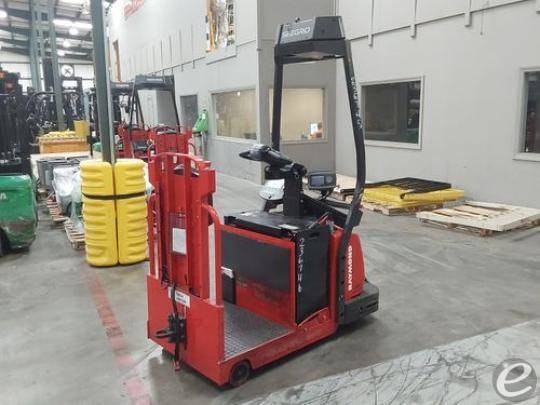 2017 Raymond 3020