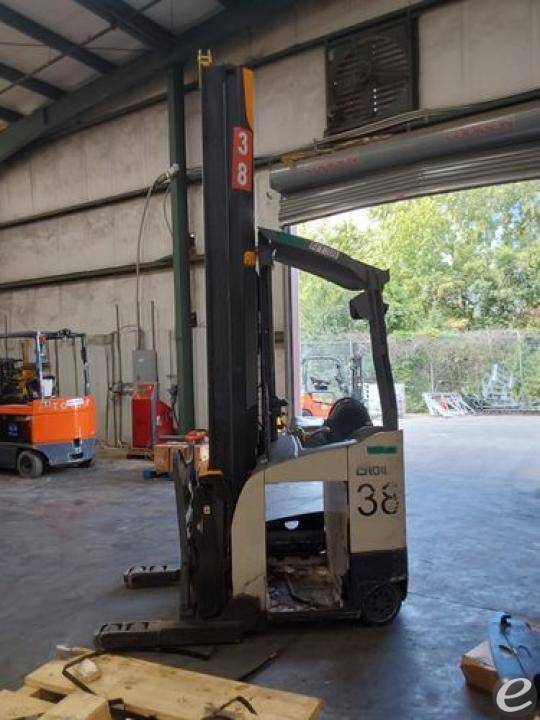 2016 Crown RM6025-45