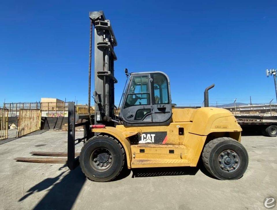 2010 Cat P33000