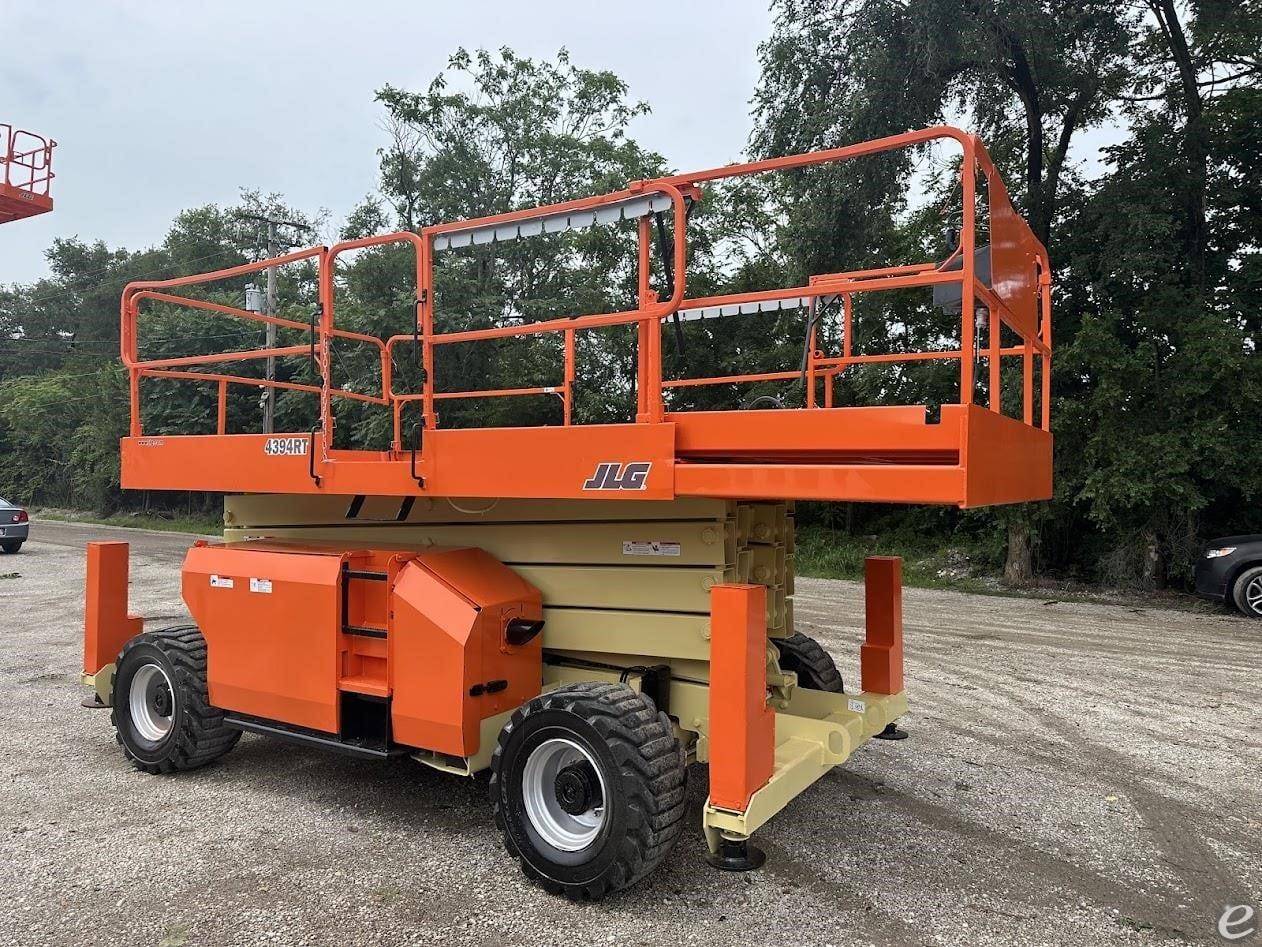 2015 JLG 4394RT