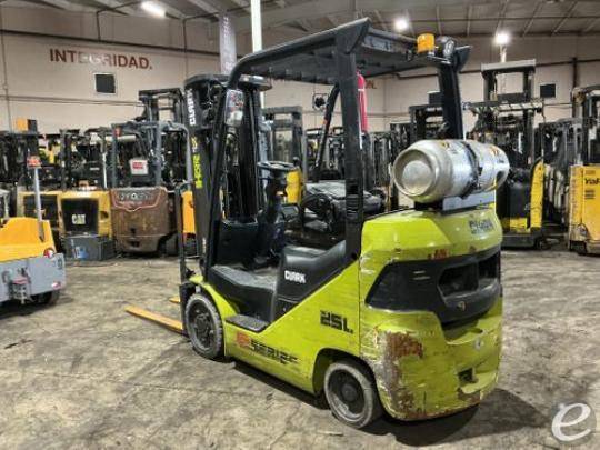 2023 Clark S25CL