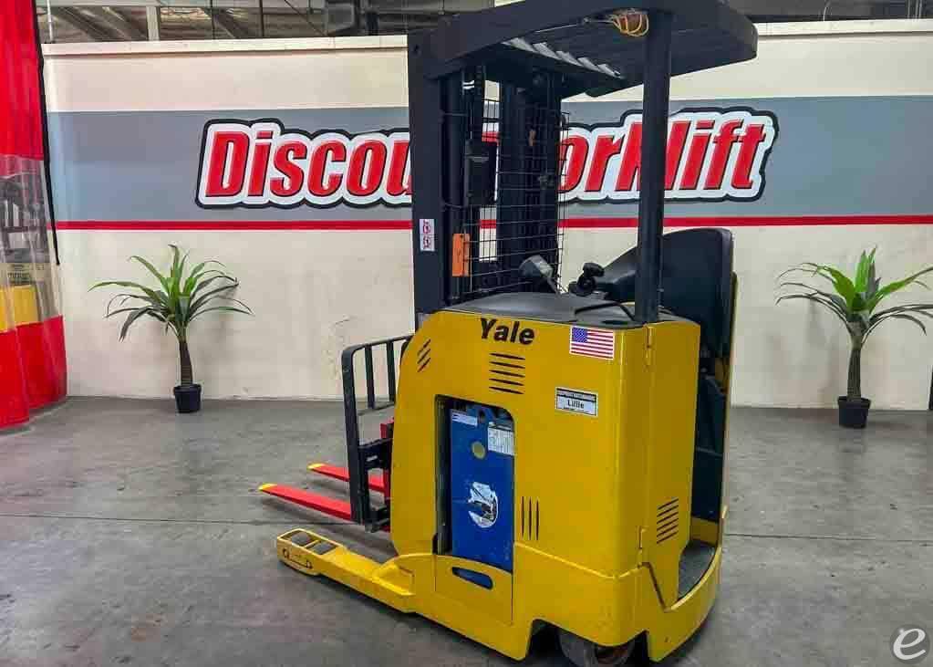 2014 Yale NR040DBNS24TE091 Electric Reach Truck - 123Forklift