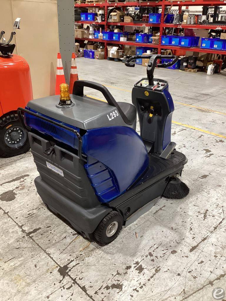 2012 Dustbane GLADIATOR 1050