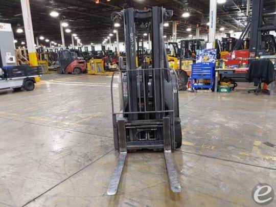 2010 Crown RC5545-40 Electric Forklift - 123Forklift
