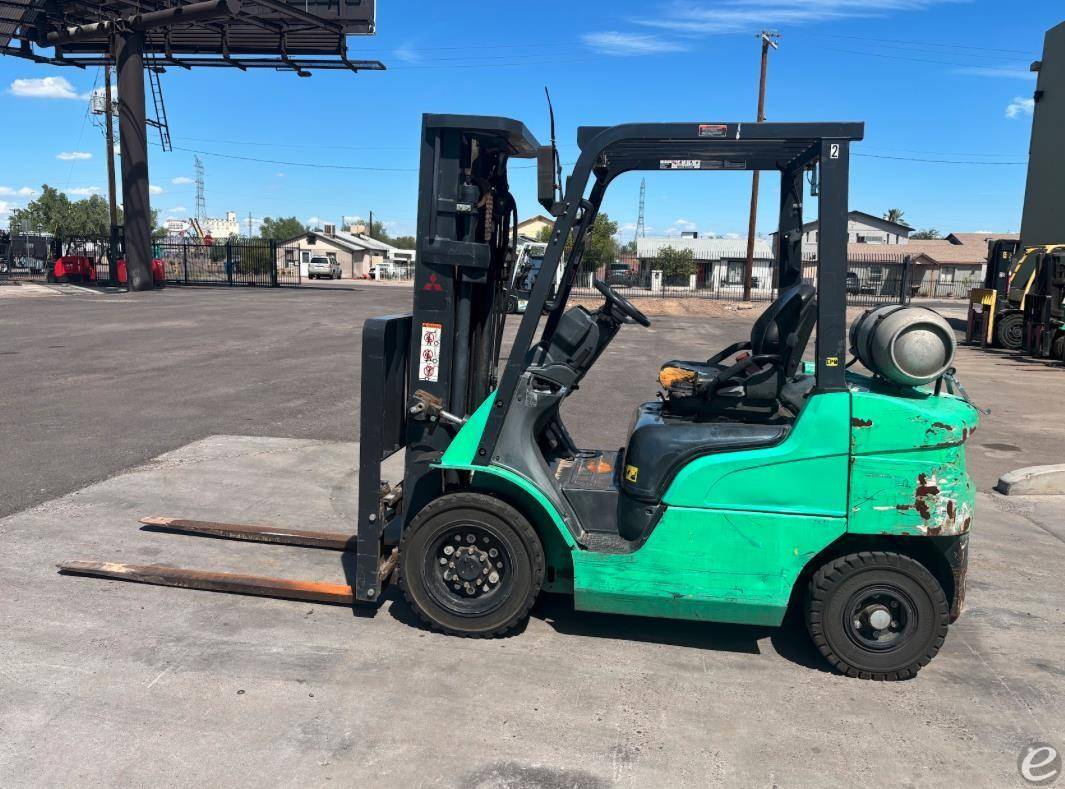 2020 Mitsubishi FG25N