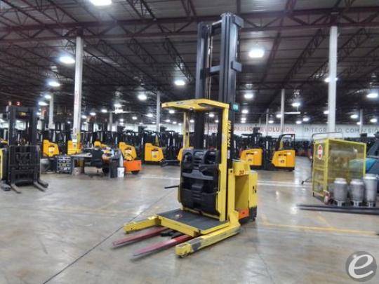 2017 Hyster R30XMA3 Electric Order Picker - 123Forklift
