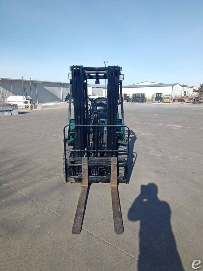 2013 Mitsubishi FG25N