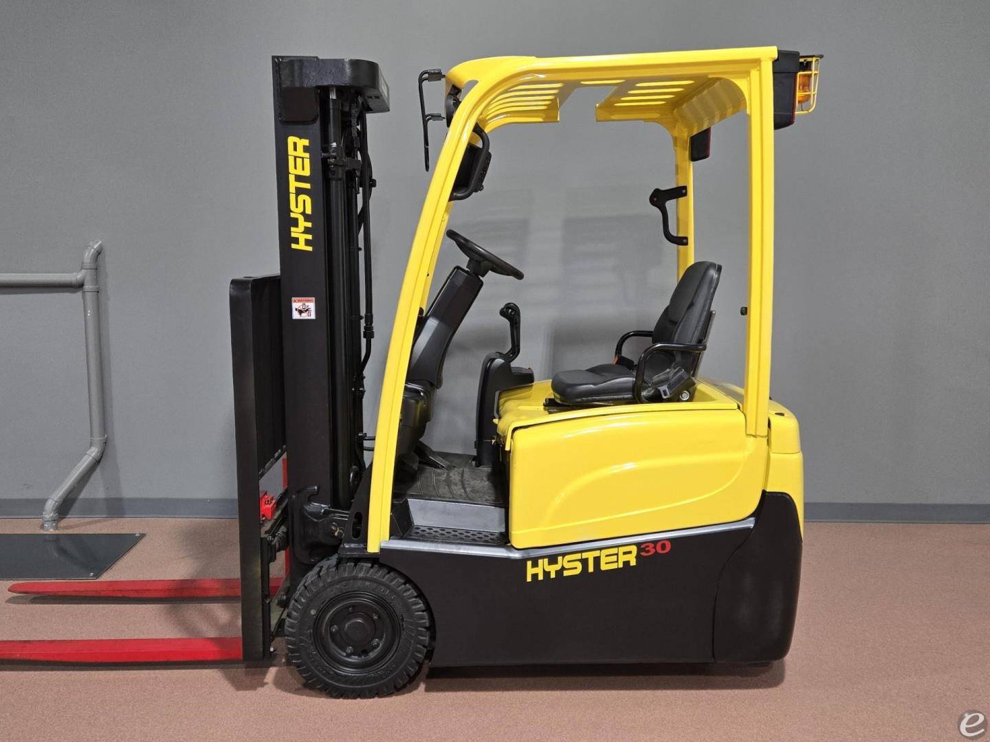 2019 Hyster J30XNT Electric Forklif...