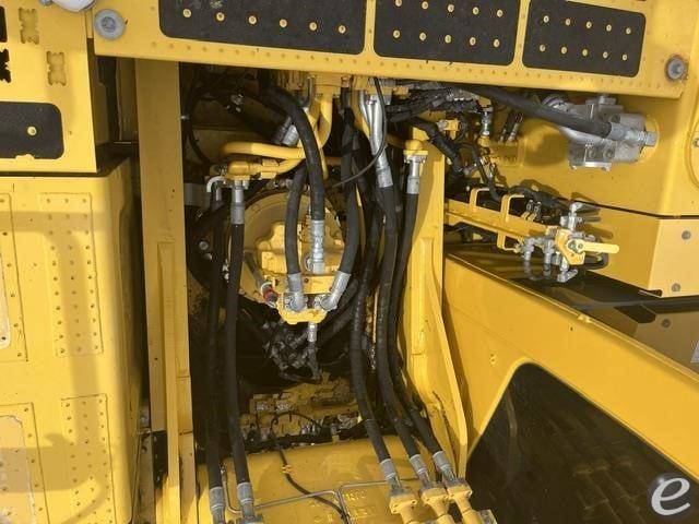 2022 Komatsu PC360 LC-11