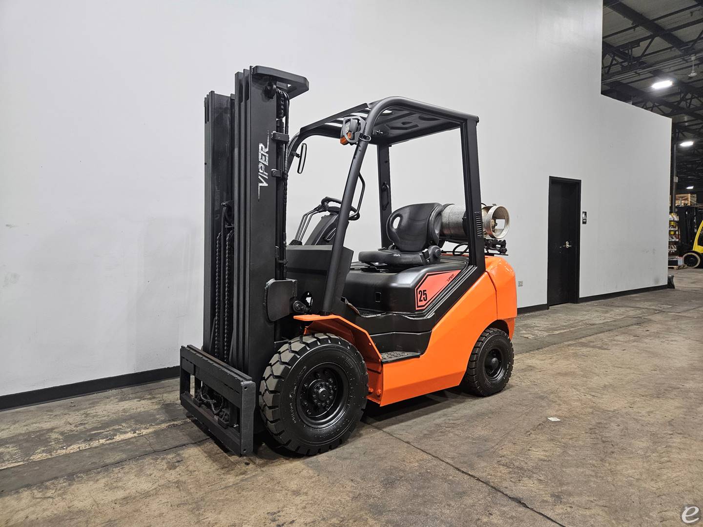 2020 Viper Lift Trucks FY25