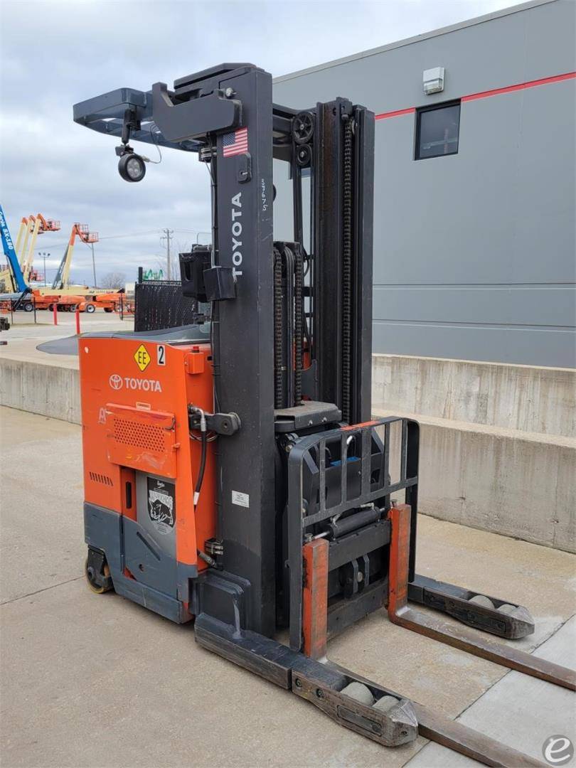 2019 Toyota 9BDRU15 Electric Reach Truck - 123Forklift