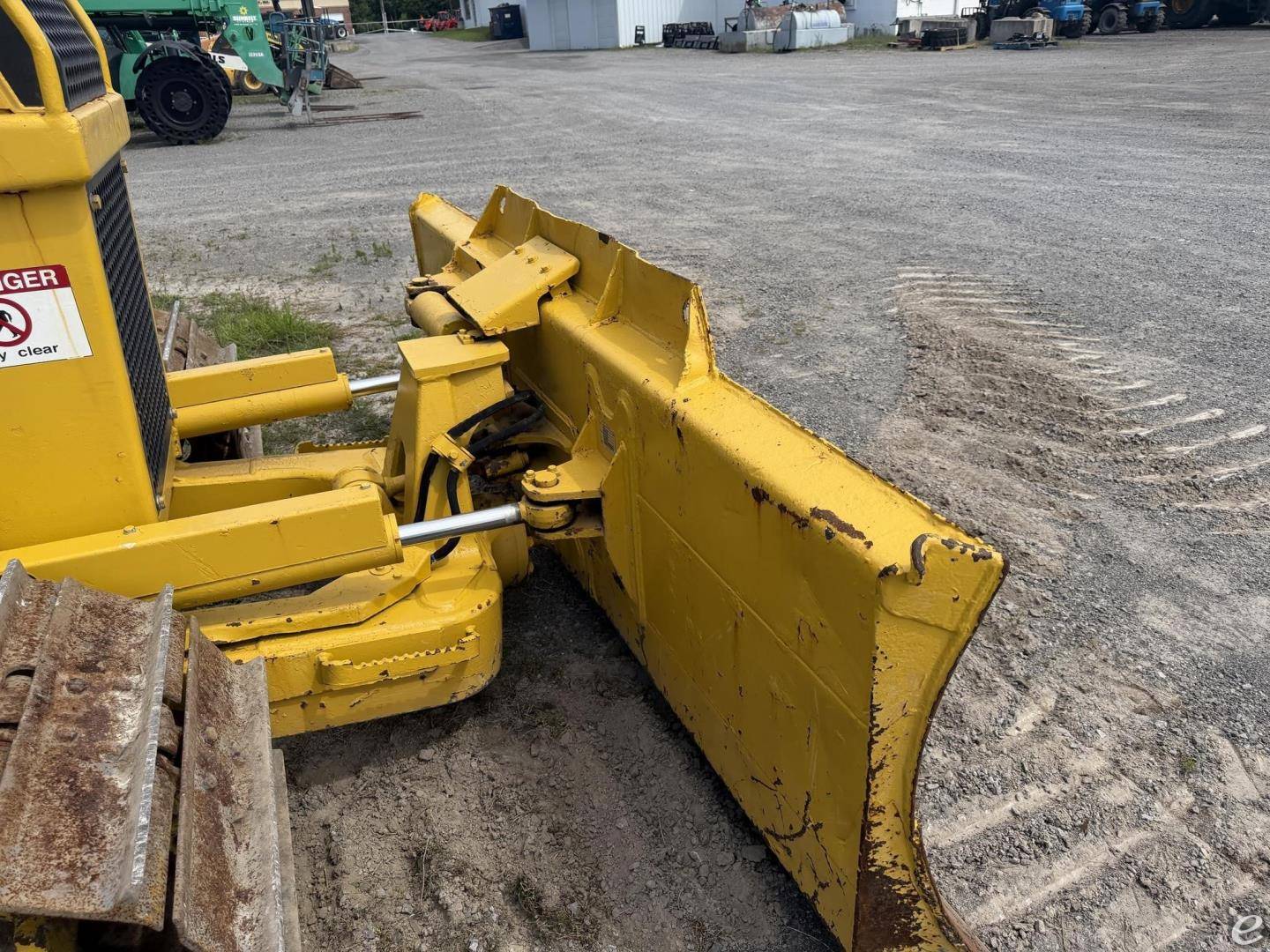 2004 Komatsu D39PX-21