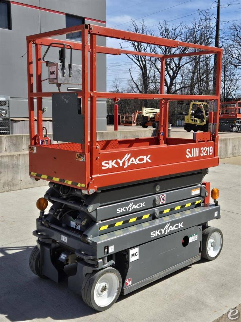 2019 Skyjack SJIII3219 Electric Scissor Lift - 123Forklift
