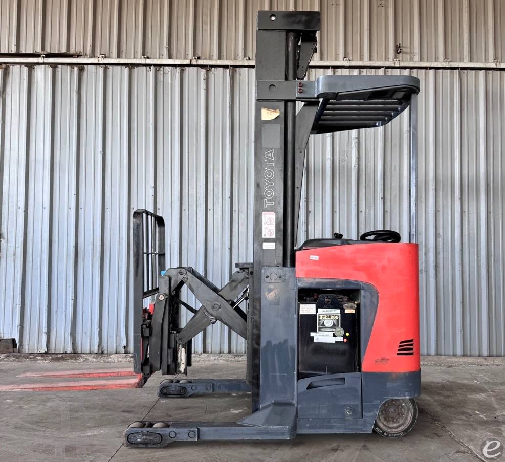 2011 Toyota 8BRU23 Electric Reach Truck - 123Forklift