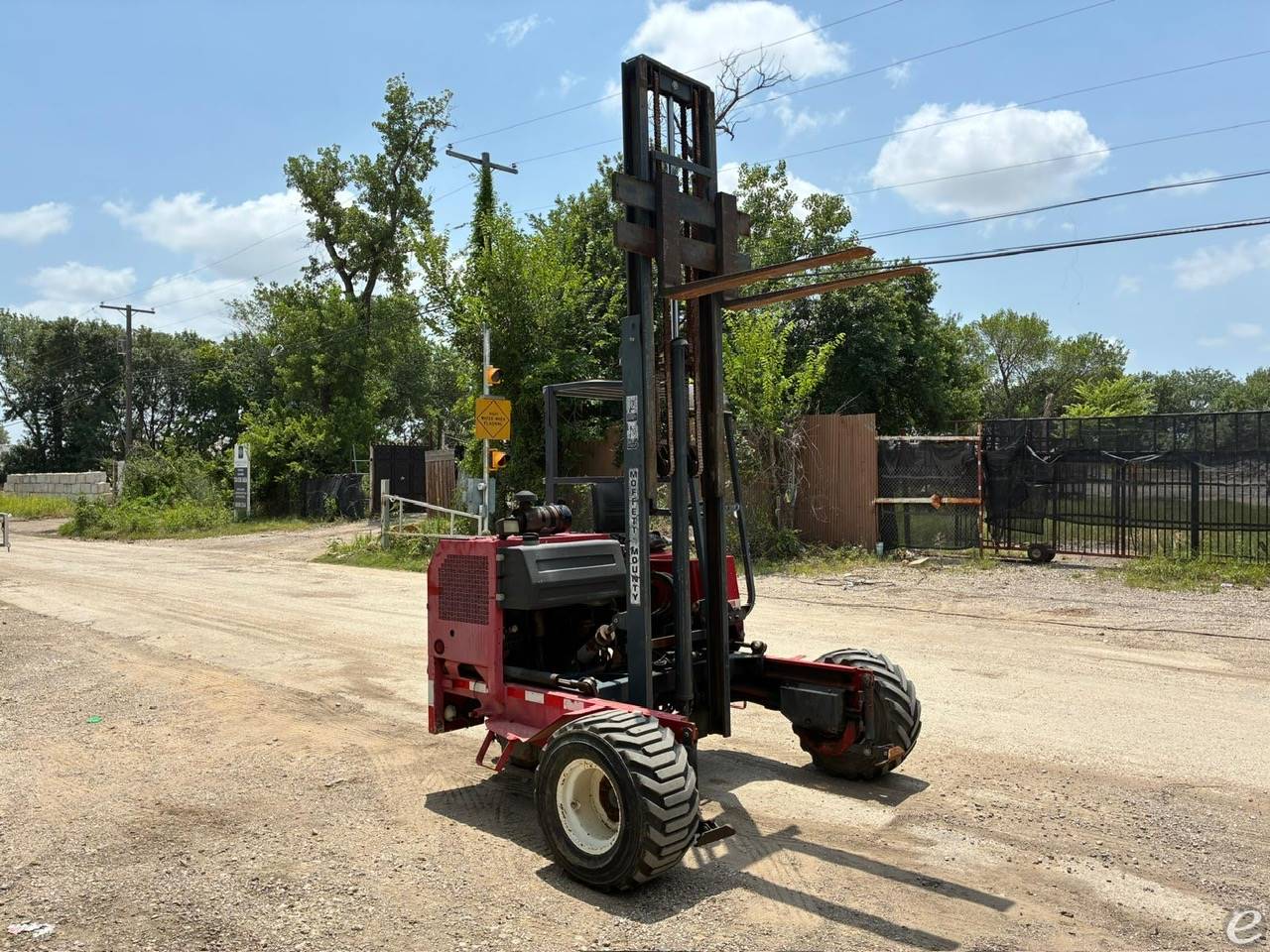 2002 Moffett M5500