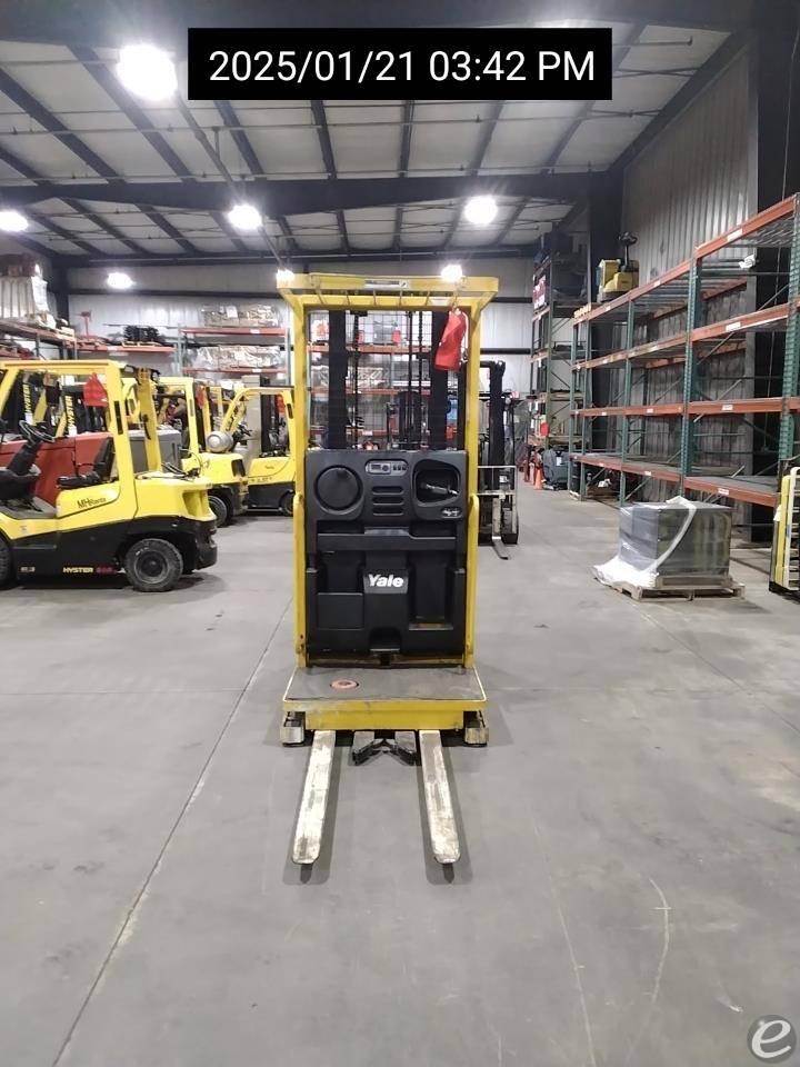 2015 Yale OS030EF