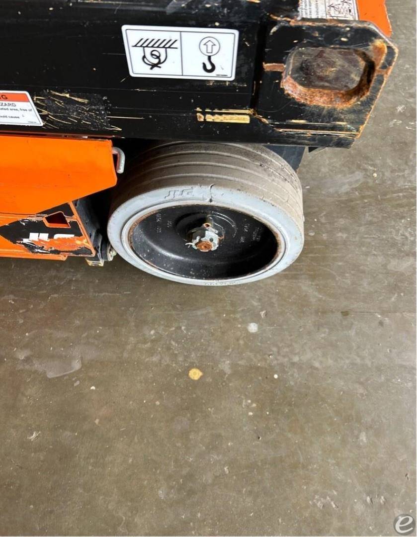 2021 JLG R1932i