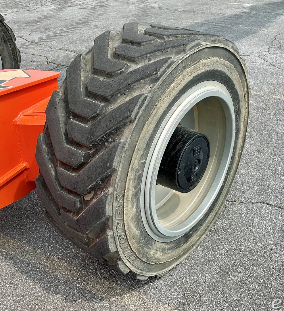 2017 JLG 1850SJP