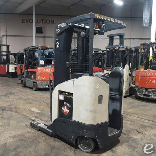 2019 Crown RR5725-45
