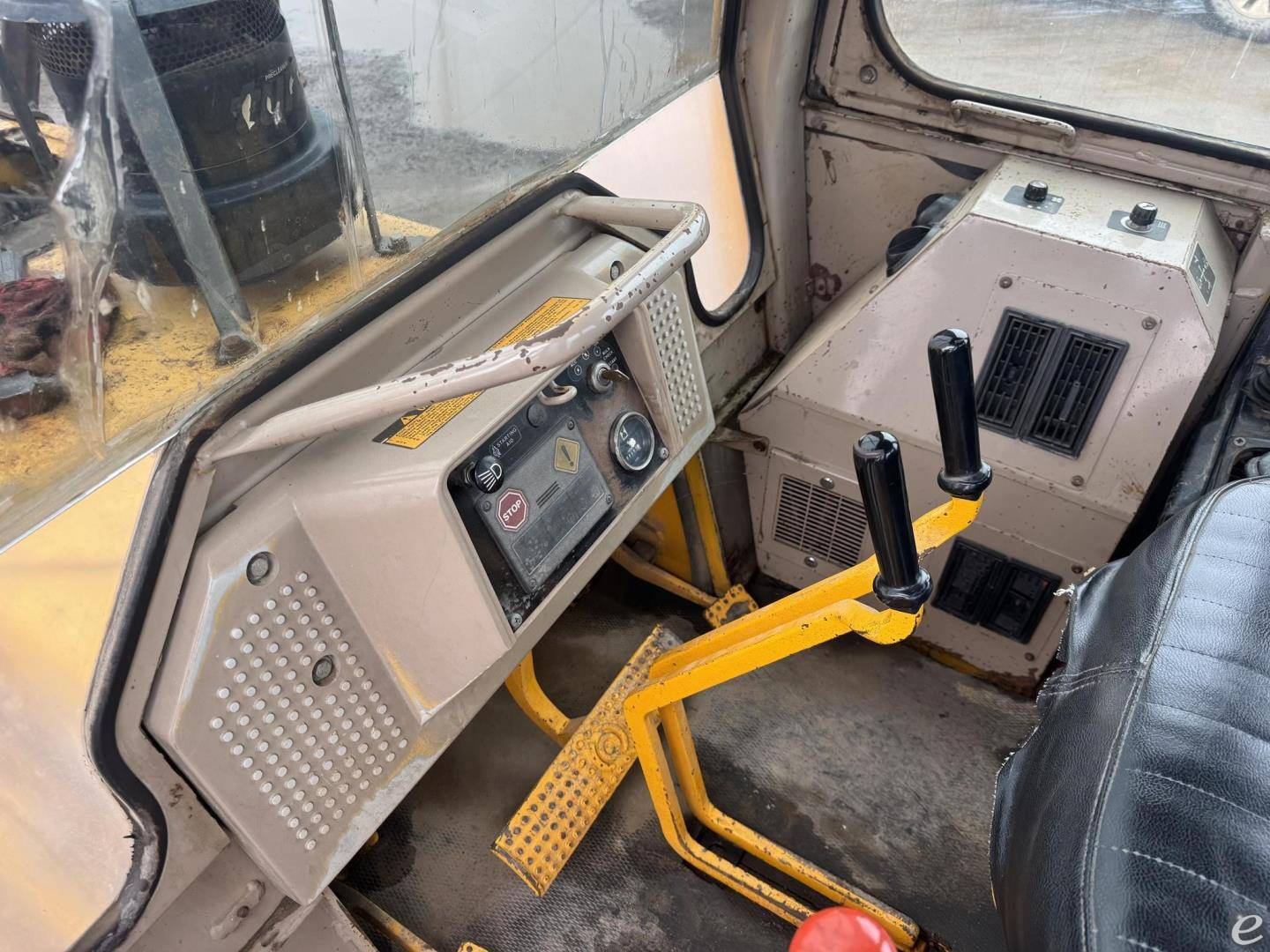 1989 John Deere 450G