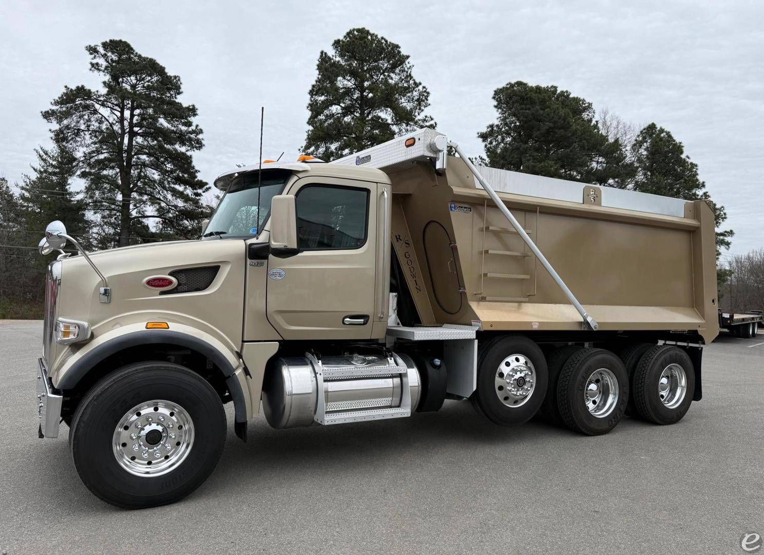 2024 Peterbilt 567