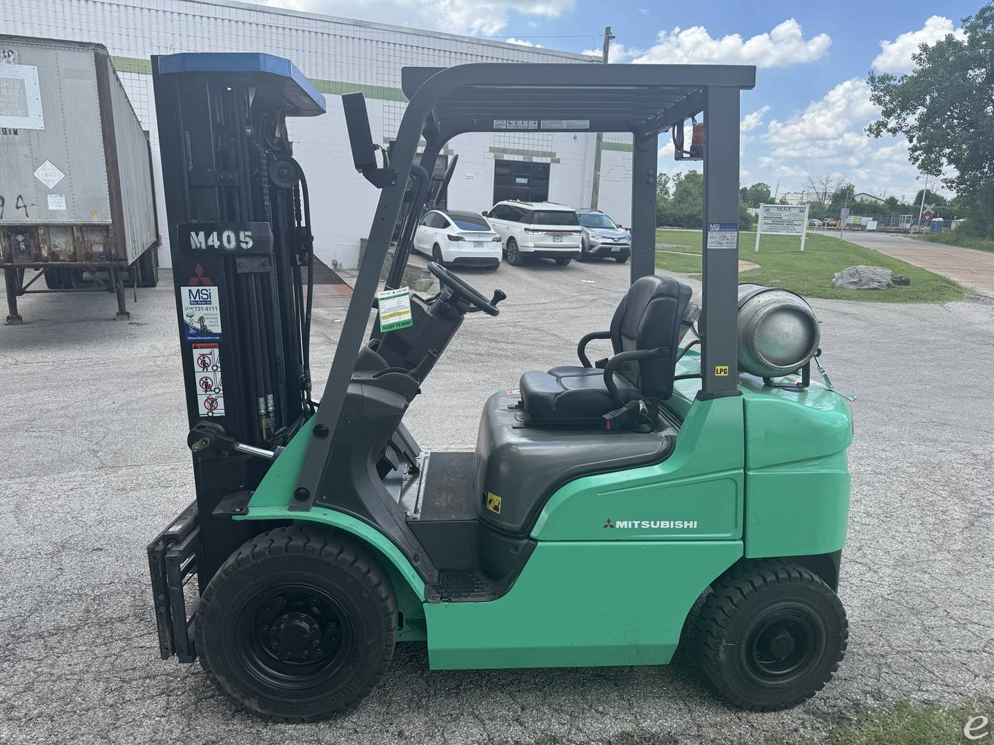 2017 Mitsubishi FG20N