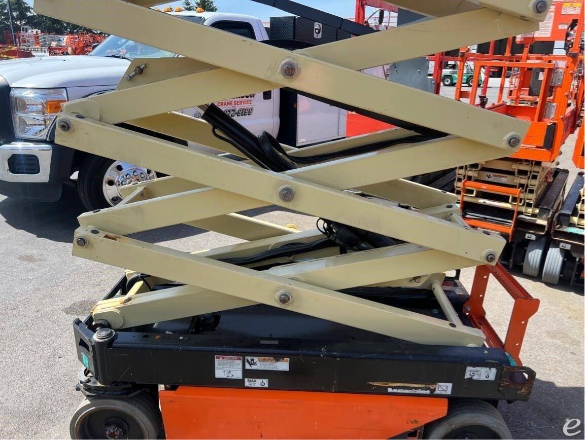 2021 JLG R1932i