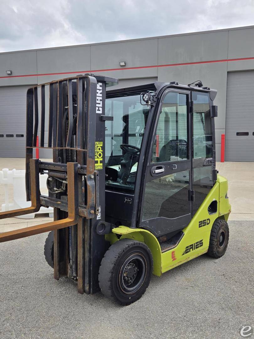 2022 Clark S25D