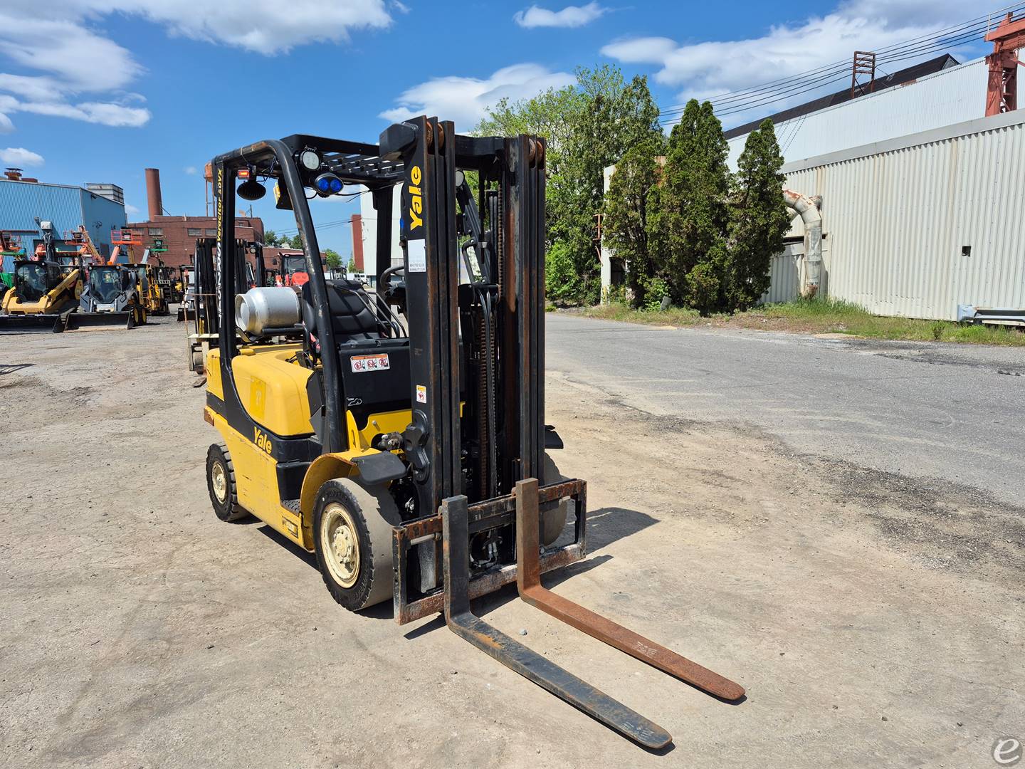 2017 Yale GLP050VX