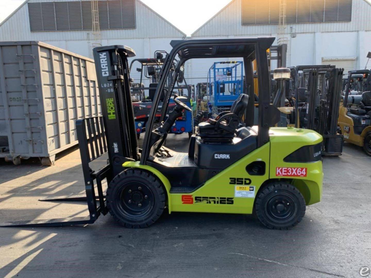 2024 Clark S35D