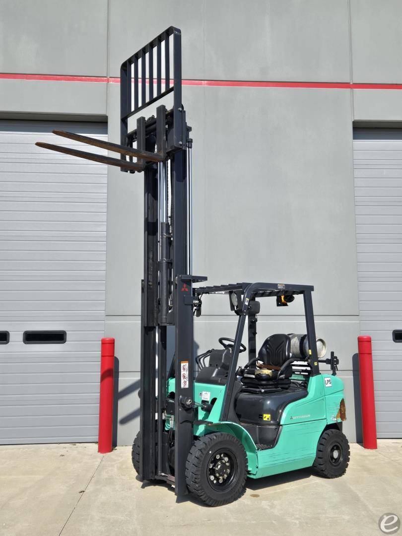 2020 Mitsubishi FG25N