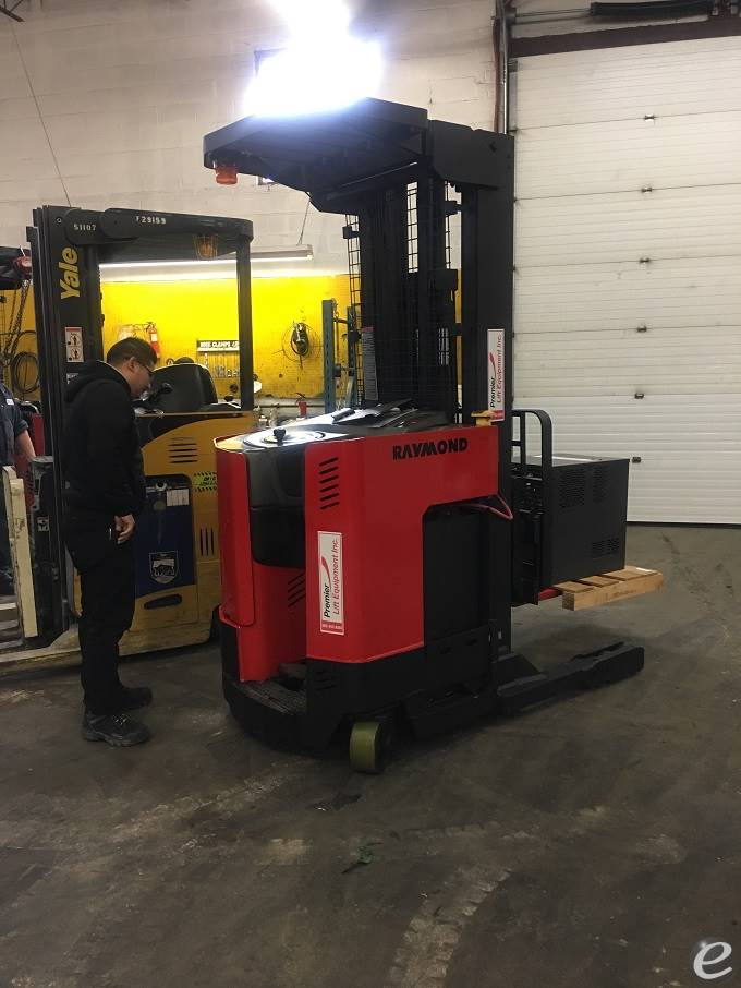 2007 Raymond EASIR40TT Electric Reach Truck - 123Forklift
