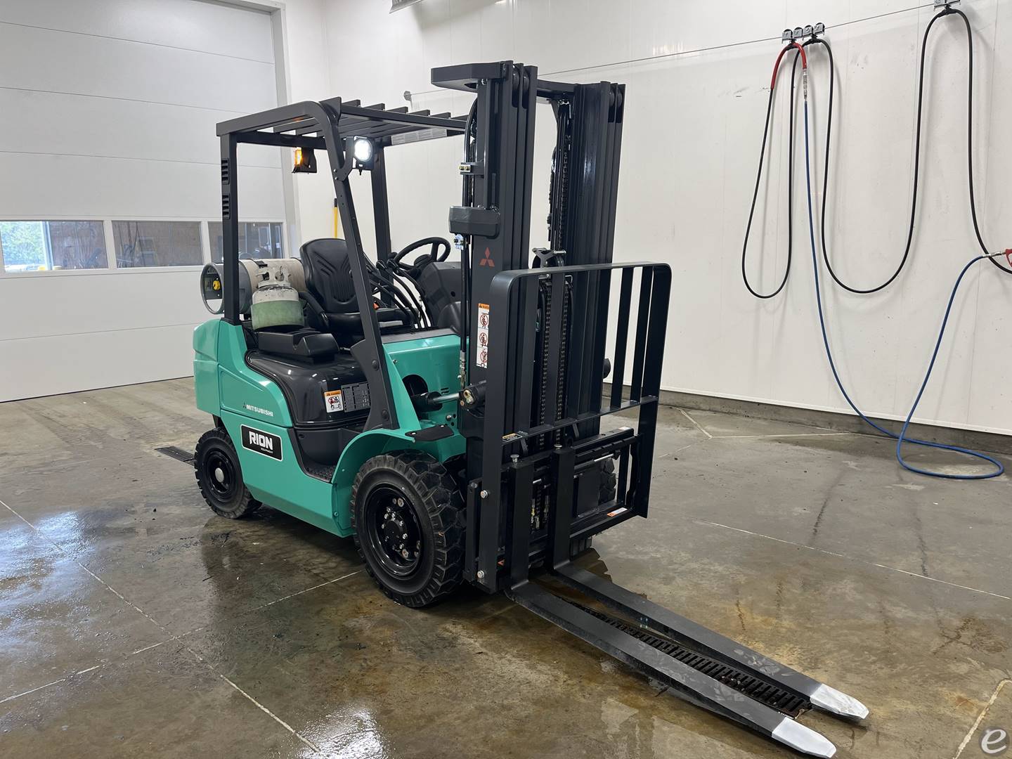 2024 Mitsubishi FG25N6