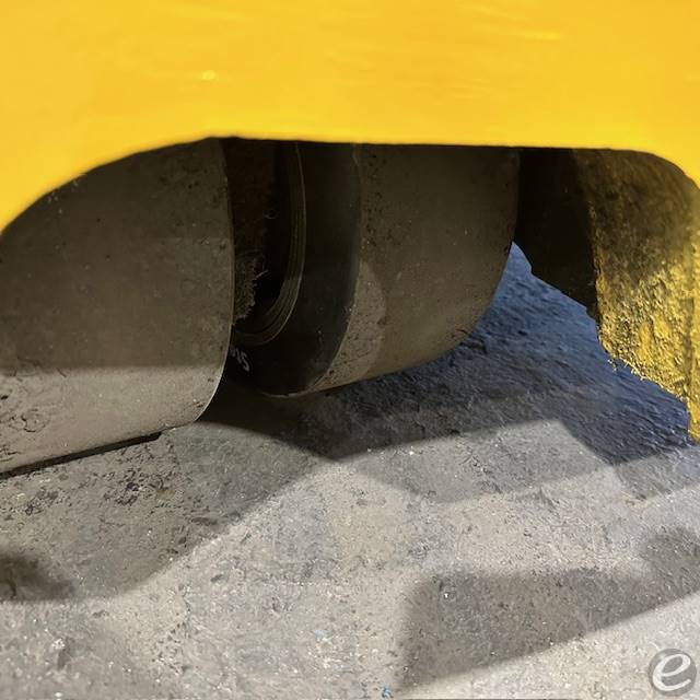 2019 Yale ESC40AD