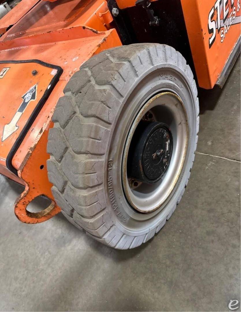 2015 JLG E400AJPN