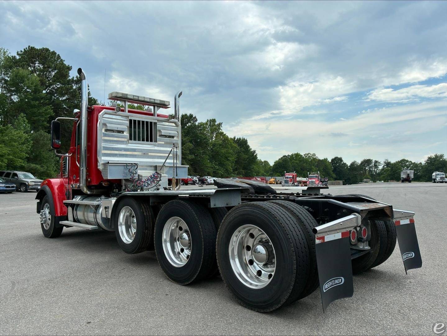 2014 Freightliner CORONADO 122 SD