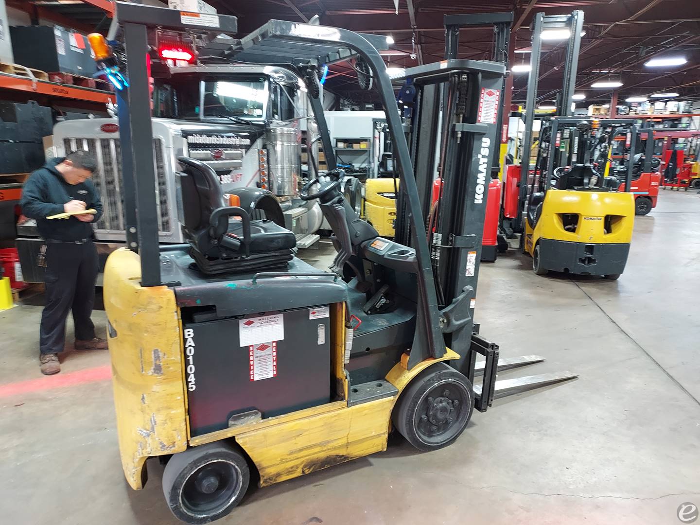 2017 Komatsu FB25SHU-6 Electric Forklift - 123Forklift