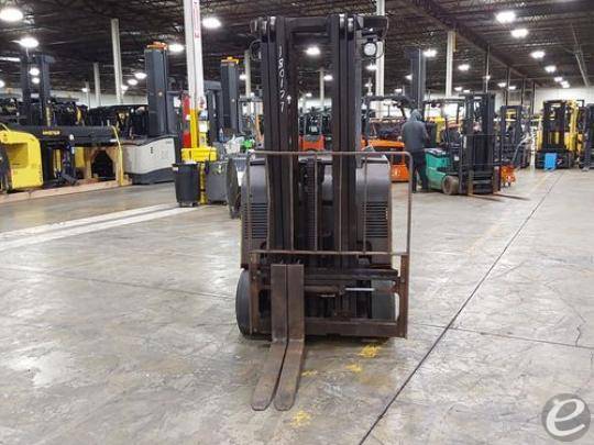2016 Yale ESC040 Electric Forklift - 123Forklift