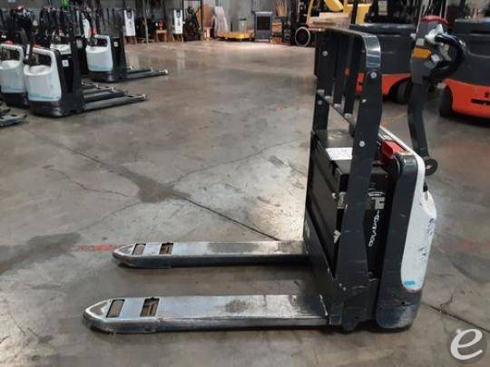 2018 Unicarriers WLXT2W7S22V Electric Forklift - 123Forklift