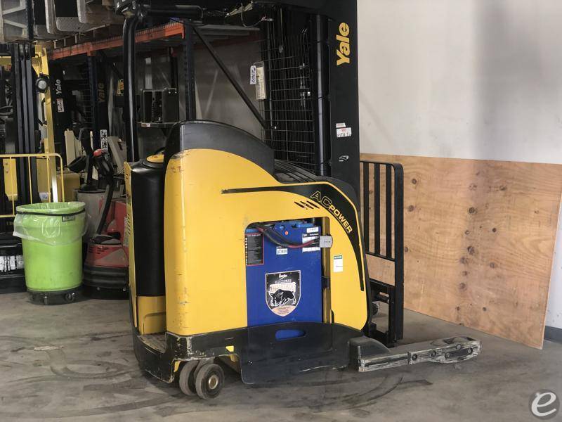 2014 Yale NR045EB