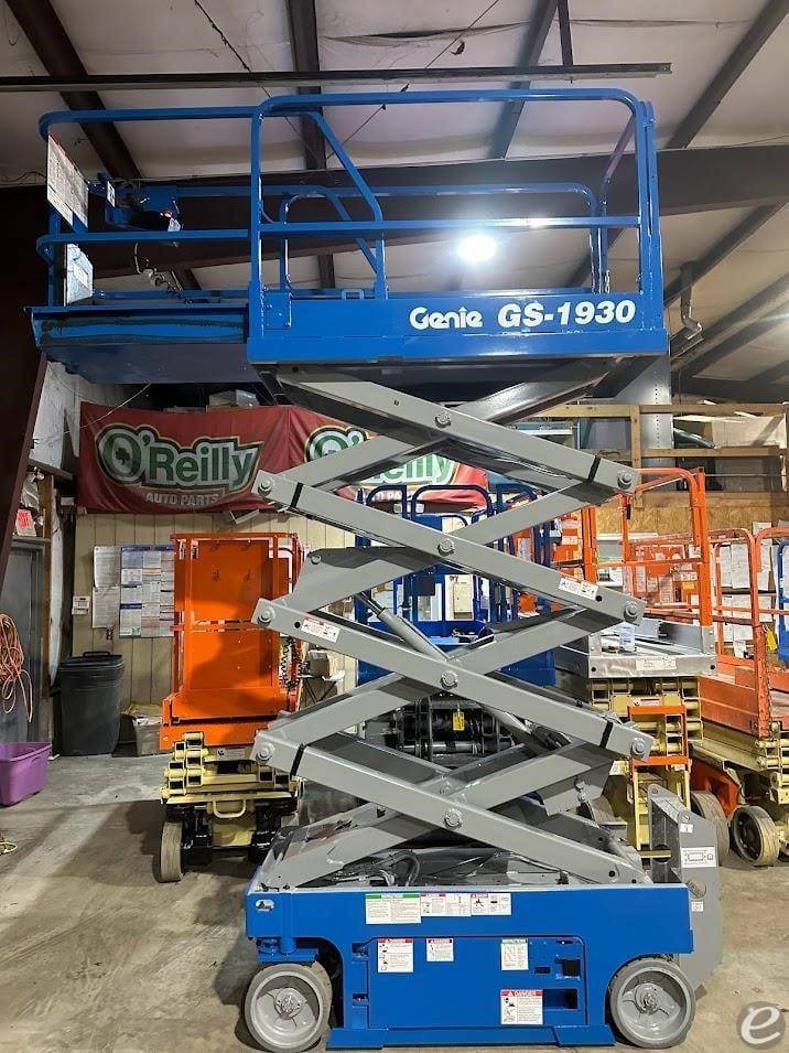 2017 Genie GS1930 Electric Scissor Lift - 123Forklift