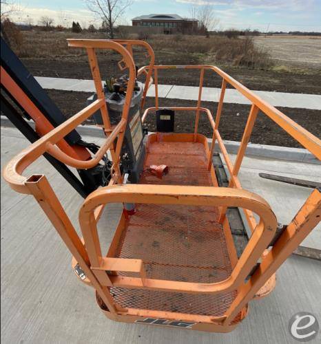 2016 JLG 660SJ