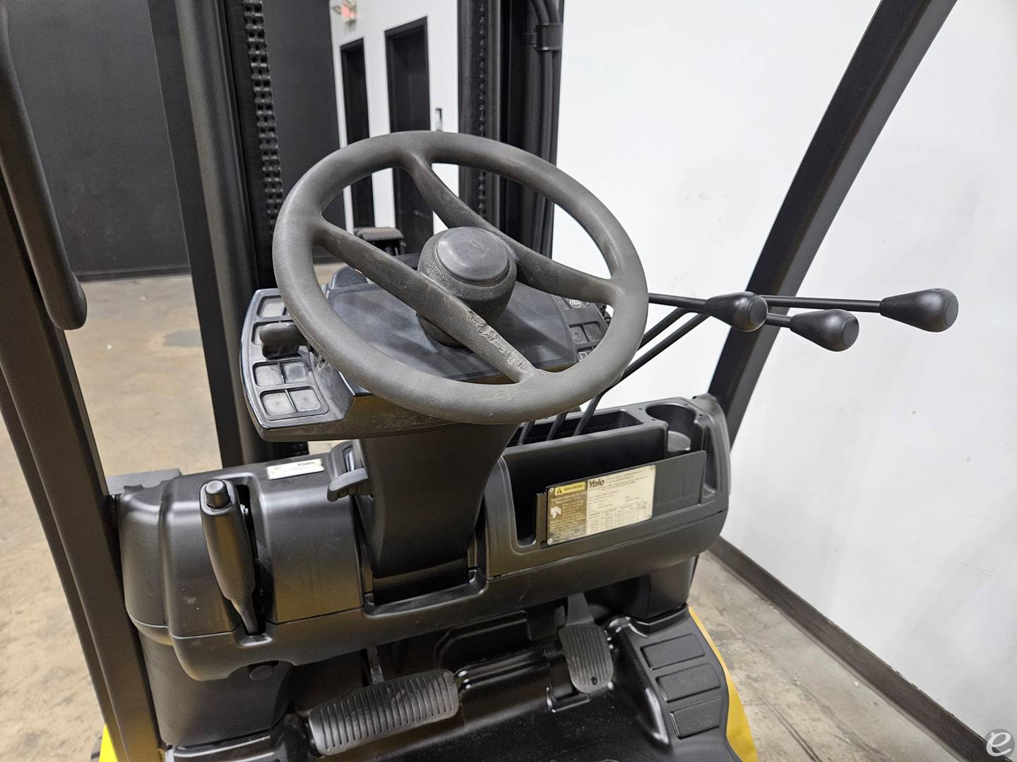 2012 Yale GLP050LX