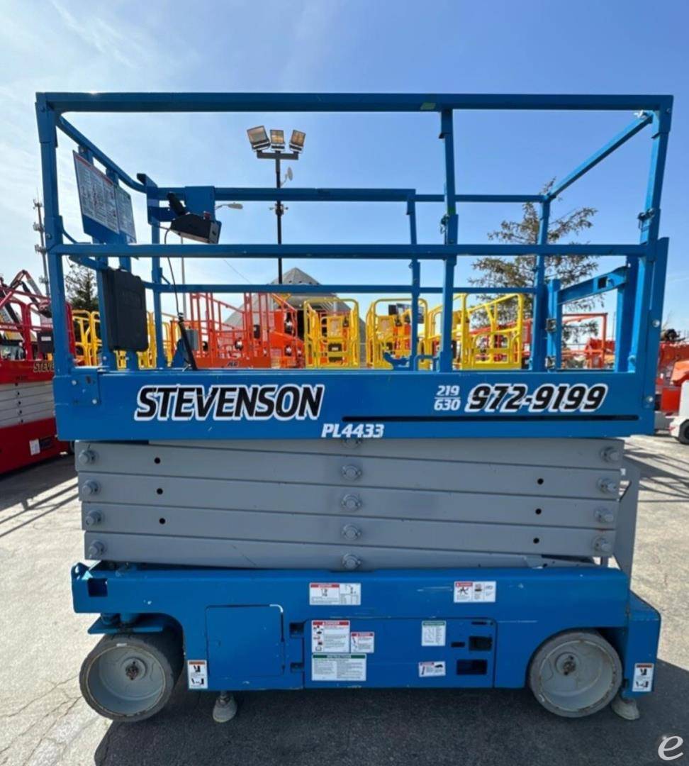 2013 Genie GS3232