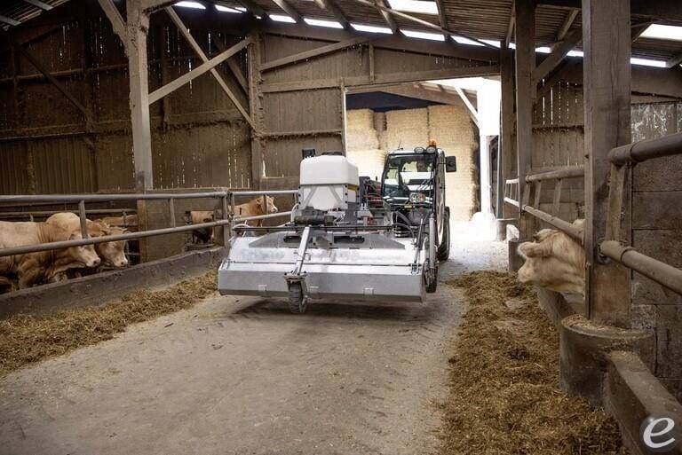 2025 Manitou 2 IN 1 SWEEPER