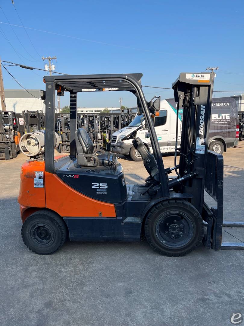 2017 Doosan G25E-5DF